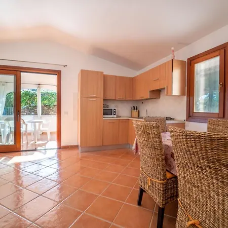 House In Among The Scents Of Sardinia Сasa de vacaciones